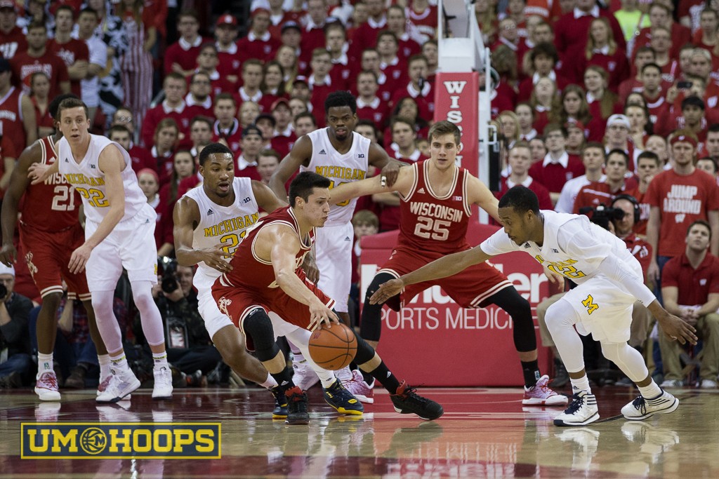 Caris LeVert playing for Michigan, 2015-16