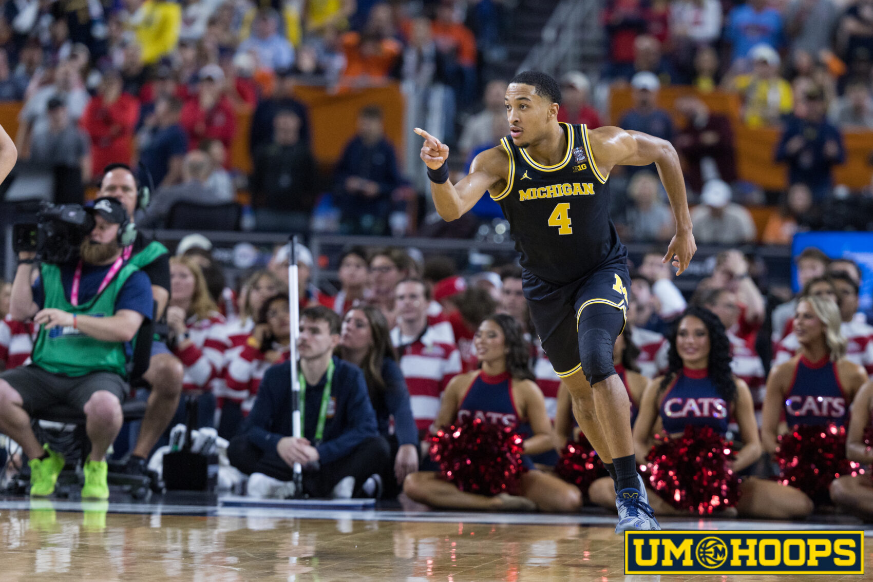 Nimari Burnett playing for Michigan, 2025-26